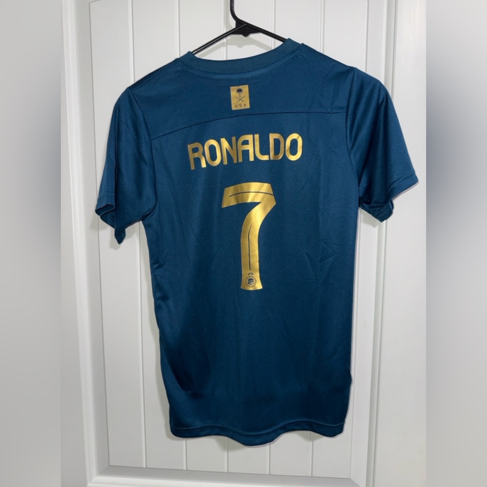Boys Jersey with Gold 'Ronaldo' 7